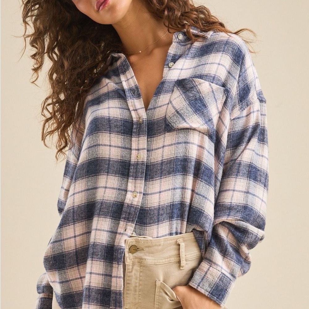 Altar’d State Pink & Gray Cozy Cotton Blend Flannel Plaid Button Up Size Small - Picture 2 of 6